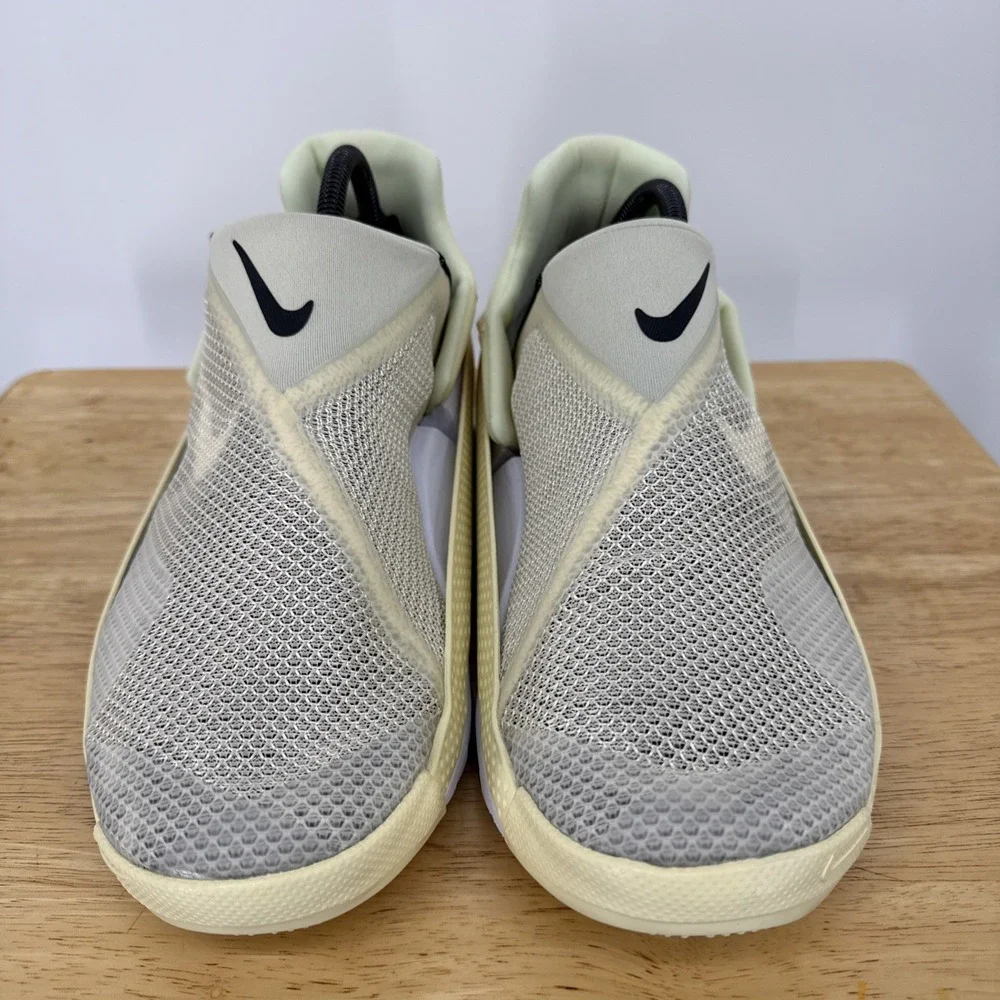 NEW Nike Go FlyEase Slip-On Sneakers Pale Ivory DR5540-700 Women's Size 11.5 Gym